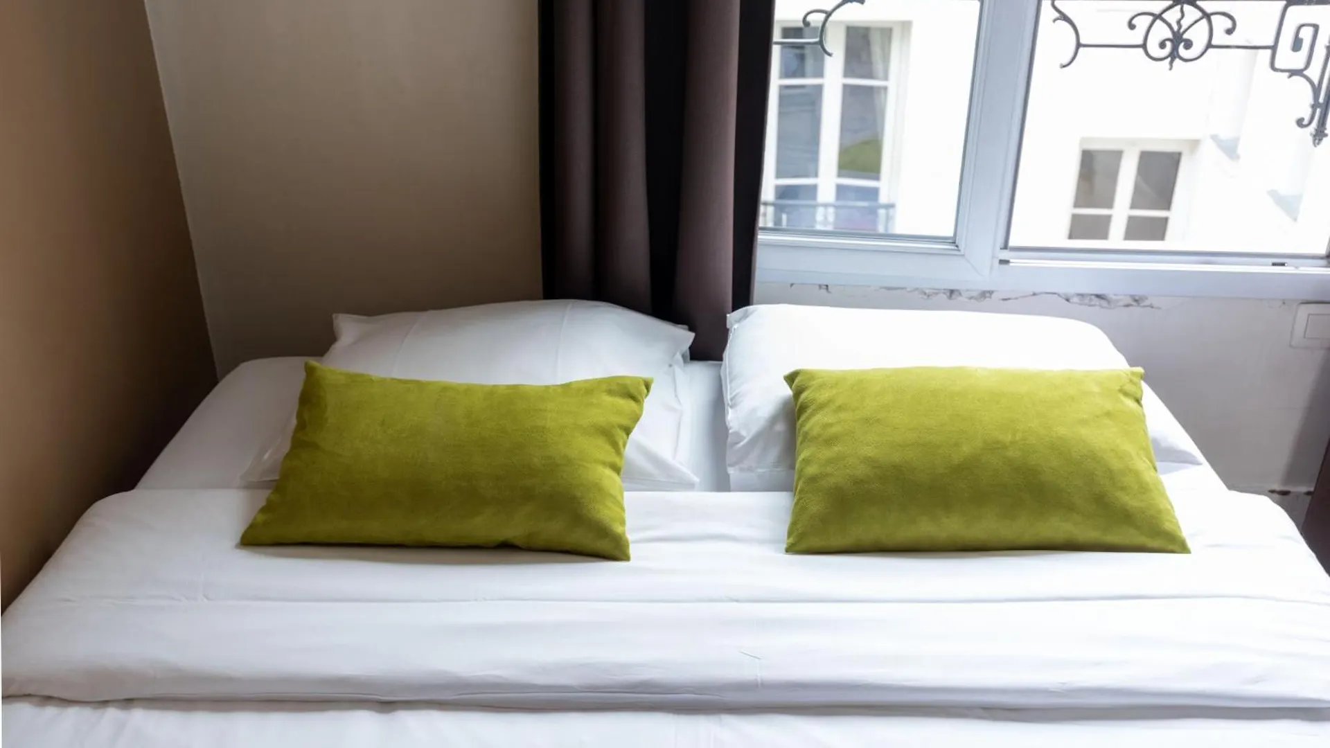 Pied-a-terre Near Bastille & Voltaire 11th Apartment *