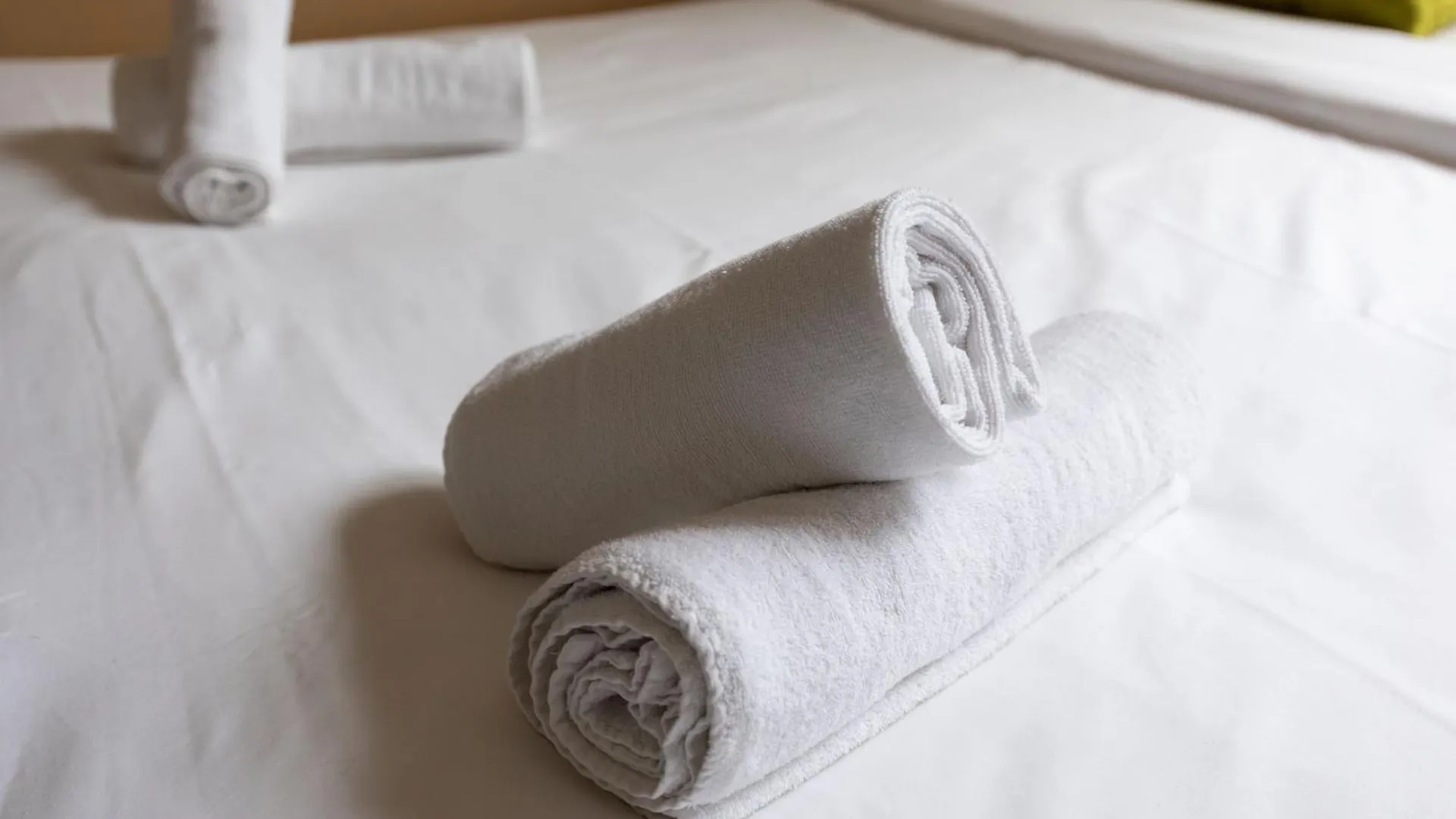 Apartment Pied-a-terre Near Bastille & Voltaire 11th Paris